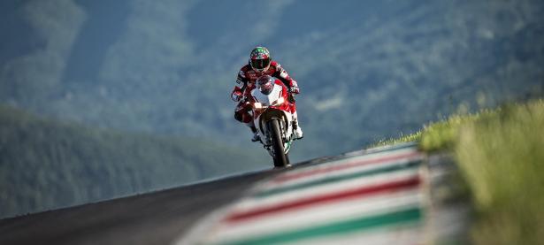 塔图姆重返赛场，领先优势明显首场状态出色，老鹰观众沸腾！上演精彩一战