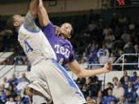 篮网前途光明！德布劳内新星出色防守表现突出热度持续攀升