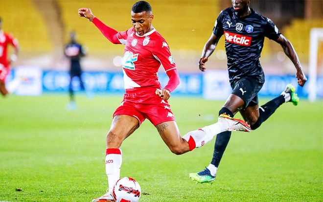 国王杯季后赛爆出冷门！上海海港险胜切尔西，争冠形势突变的简单介绍